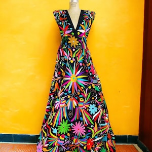NOCHE De SERENATA dress Otomi Wedding dress black multicolor embroidery Deep V neckline | floor lenghth