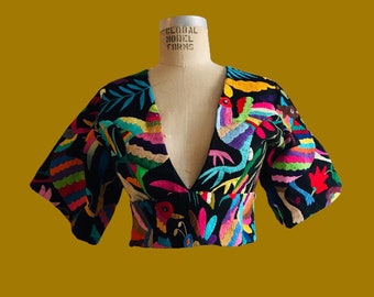 Deep V neck Otomi corset top Hand embroidered by #Otomi women. Crop top Bell Sleeve - Otomi blouse  Multicolor PLAYA BALANDRA BLACK