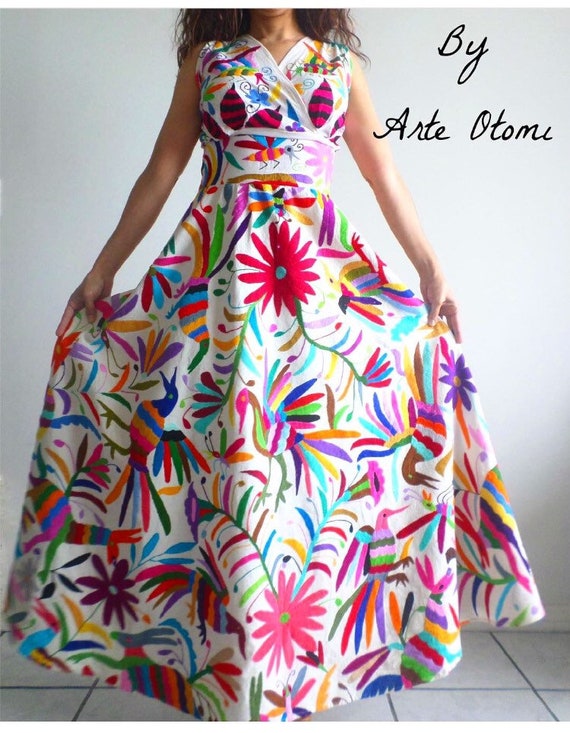  Vestidos de novia mexicanos bordados multicolor con