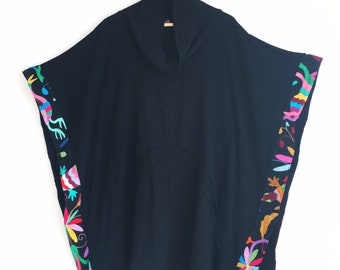 As Featured in ArteOtomi instagram account -Hand embroidered Poncho Black multicolor #Otomi. Pueblo Bonito