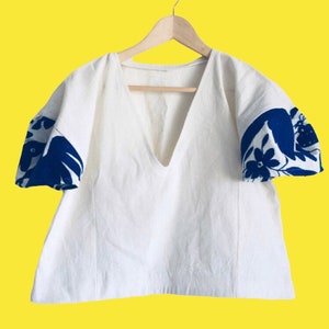 Otomi hand embroidered blouse | cotton Muslin | Blue Embroidery | PUNTA MITA
