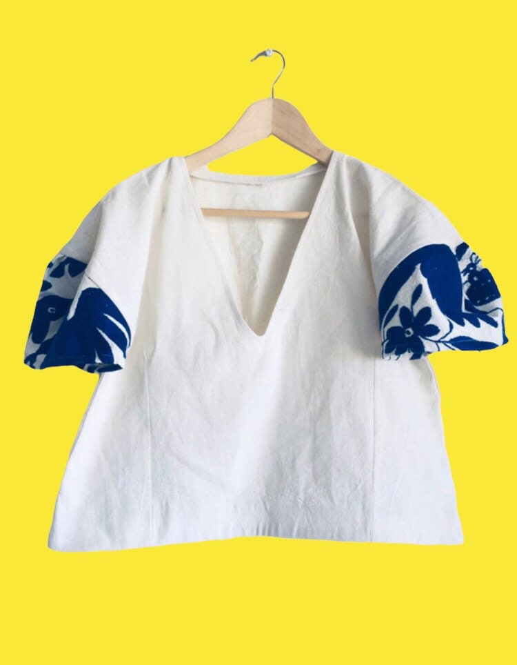 Otomi hand embroidered blouse | cotton Muslin | Blue Embroidery | PUNTA MITA