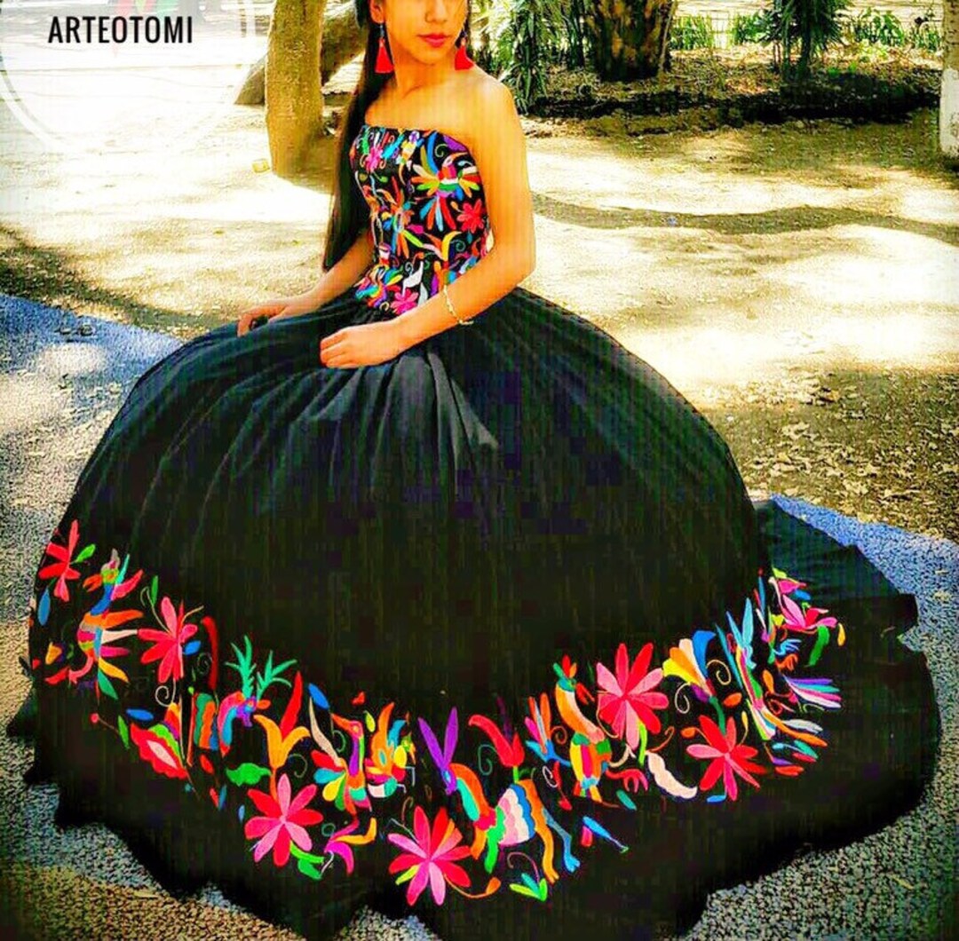 Otomi Wedding Dress Multicolor Custom Made - Etsy Norway Otomi Wedding Dress Multicolor Custom Made - Etsy Norway