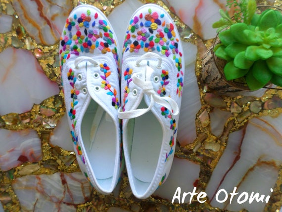 multicolor womens tennis shoes