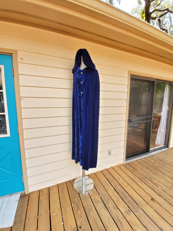 Gorgeous 1930's Full Length Blue Velvet Cape w/ Ho