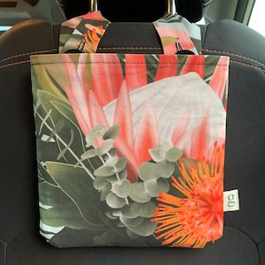 Tropical Floral Car Garbage Bag: Earth-Friendly Car Trash Organizer