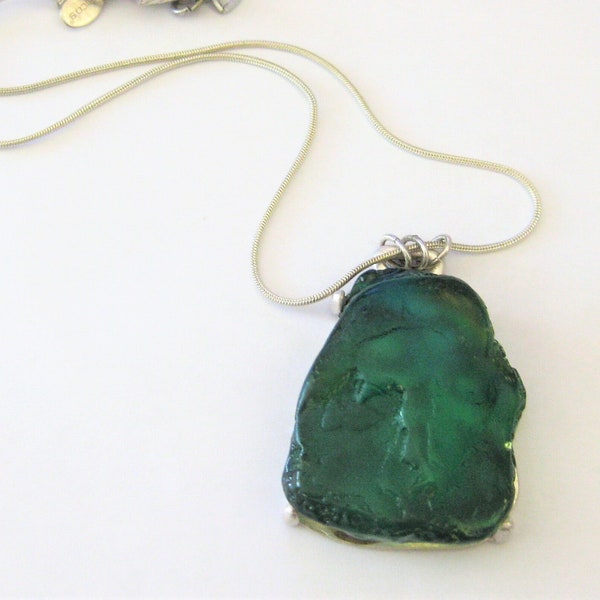 Vintage Jewelry ~ Chico's Necklace Green Acrylic Pendant   16"-20" (N14B)