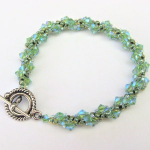Vintage Jewelry -   Blue Green Crystal AB  Beaded  Bracelet Toggle  7 1/2"  (GP1)