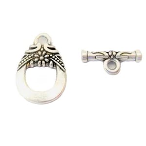 Jewelry Supplies - 2 Sets Flower Toggle  Clasp - Small - Antiqued Silver-tone   #FTC   (G1C)