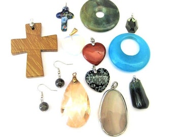Jewelry Supplies -  Stone Glass Pendant Mixed  Lot  (Grp L/GP1)