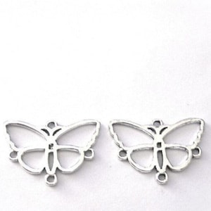 Jewelry Supplies ~  Silver Butterflies  Small  Earring  Pendant  Chandelier Charm Pendant  Supply  Set/2    (Grp P)