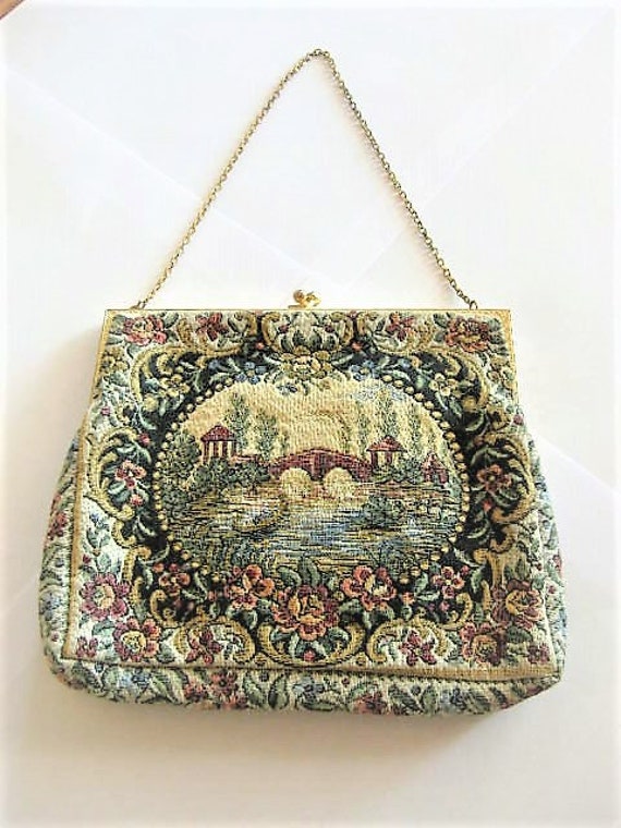 VINTAGE WALBORG SILVER BEAD EMBROIDERED EVENING PURSE WITH TWISTED