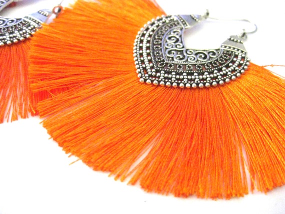 Vintage Jewelry ~  Orange Tassel Fan Earrings  Pi… - image 3
