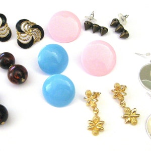 Vintage Jewelry  ~  Set 7 pr.  Earring Lot  - Pierced  Retro    (Grp21 - GP1)