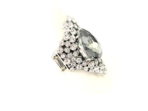 Vintage Jewelry ~  Ring Stretch Smoke Crystal  Gl… - image 3