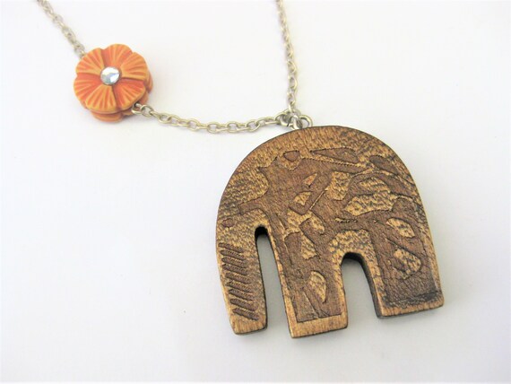 Vintage Jewelry ~ Wooden Elephant Necklace -  Rus… - image 3