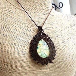 Labradorite Macrame Necklace, Macrame Pendant, Crystal necklace, Natural Stone Necklace, Statement Jewelry, Gift Idea for Woman, Macrame Art