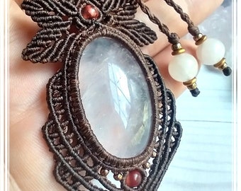 Rose Quartz Macrame Necklace, Crystal Necklace, Macrame Pendent, Gemstone Necklace, Natural Stone Necklace, Leaf Art Pendent. Gift Idea.