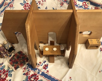 Kadij Handmade Waldorf Style Dollhouse