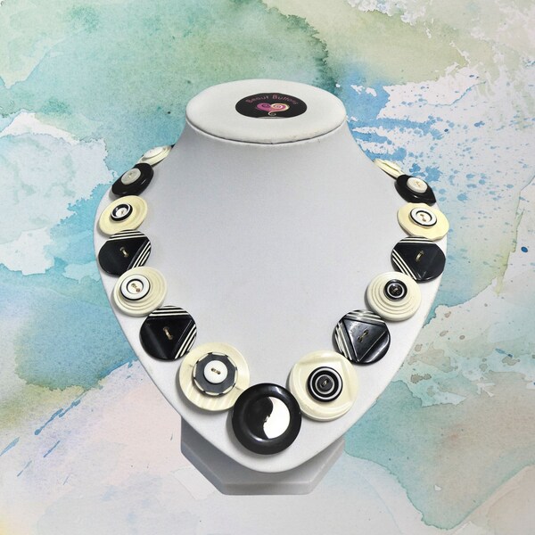 Handmade Vintage Button Necklace - Eco-friendly and upcycled jewelry, Yin and Yang necklace, Mother's Day gift