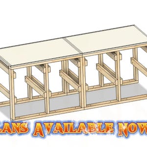Puede incluir: Estructura de marco de madera con una parte superior de color claro, probablemente una mesa o un banco de trabajo. El marco está hecho de madera natural, con vigas y patas de soporte. La imagen incluye el texto "PLANS AVAILABLE NOW!!".