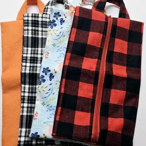 Shoe pouch for traveling, handmade with flannel fabric, footwear storage, shoe box shoe pouch, sneaker bag, shoe bag with handle and zipper.