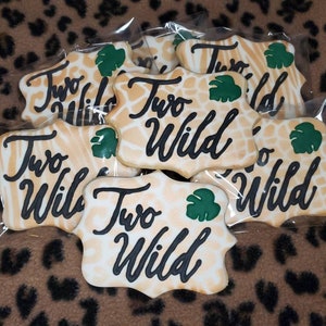 Two wild jungle party cookies