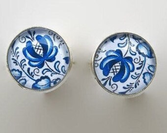 Boucles d'oreille fleurs russes bleues fait main