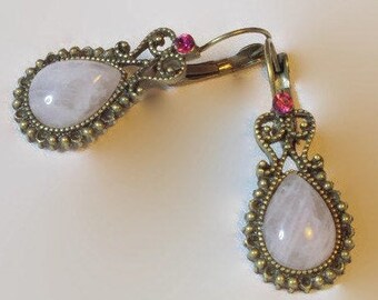 Boucles d'oreille quartz rose et strass swarovski fuchsia fait main