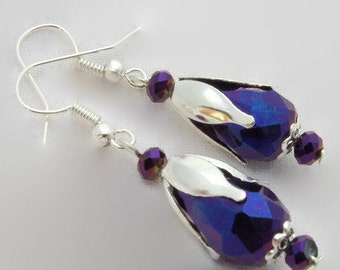 Boucles d'oreille violettes perles en gouttes et à facettes en verre - support en acier inoxydable fait main