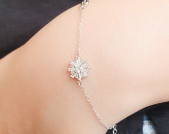 Mother Day - Tiny CZ Flower Bracelet in Sterling Silver, Silver or Gold, Crystal Diamond Silver Bracelet, Daughter Dainty Bracelet Gift