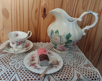 Royal Albert Lavender Rose Vintage cup, saucer, side plate, spoon and cake fork.  Excellent gift for the tea lover.