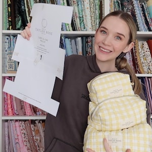 PDF Carry All Bag - Nedladdningsbart mönster och instruktioner för fyrkantig sminkväska i 3 storlekar med osynliga sömmar bild 5