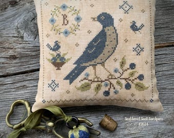 Patrón de Pinkeep y Little Blue Berry de Scattered Seed Samplers © 2024 por la diseñadora Tammy Black
