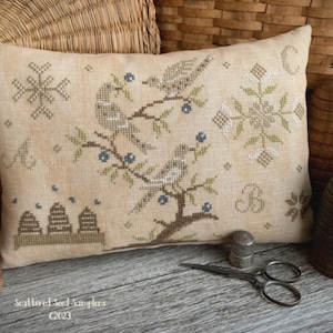 Sweeter Than Honey Pinkeep Pattern from Scattered Seed Samplers© 2023 by Designer Tammy Black