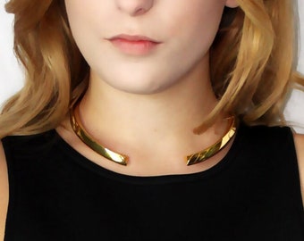 Vintage Raise The Bar Hinged Collar Necklace