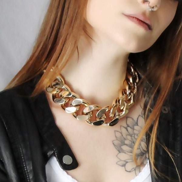 Collar de cadena curvada de oro ultragrueso (estilo Todos los Santos)