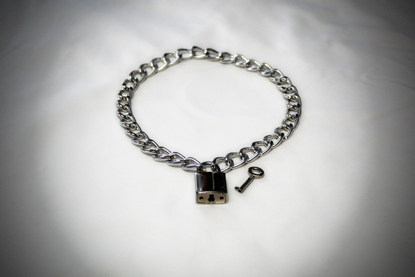 Stainless steel padlock necklace Clearance