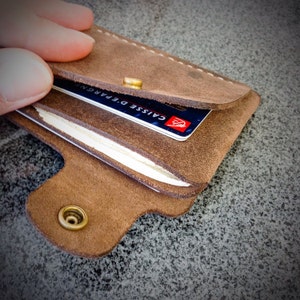 Billetera minimalista de cuero - Billetera vertical Snap - Billetera para hombres - Titular de tarjeta - Billetera para tarjetas - Billetera para mujeres
