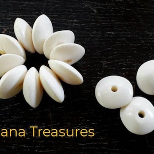 10 Kenya cow bone saucer beads (18-19 mm.diam x 6-9 mm.), African Trade, ivory color