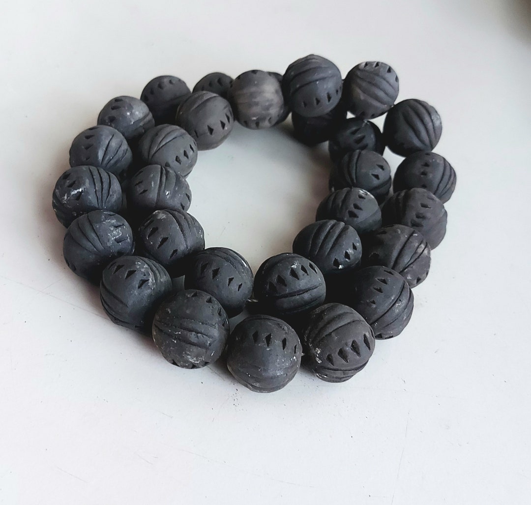 New 30 Perfect Round Clay Beads From Burkina Faso, 20 Mm.diameter X 20