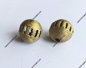 2 African round beads, brass hand cast beads, 18 x 17 mm.