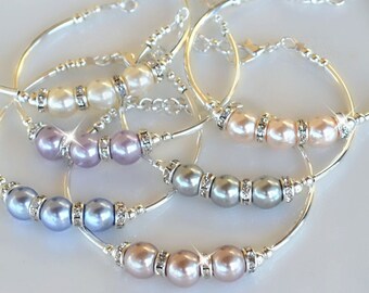 Pearl Bangle Bracelet/Bridal Jewelry/Mothers Gifts/