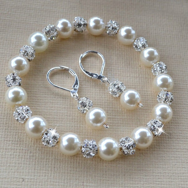 Crystal and Pearl Bracelet and Earring Set/Pearl Bridal Jewelry/White or Ivory Pearl Set