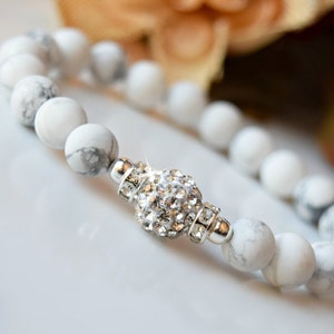Howlite Gemstone and Crystal Bracelet/Healing Gemstones/Chakra/Spiritual Jewelry