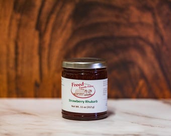 Aardbeien-rabarbergelei