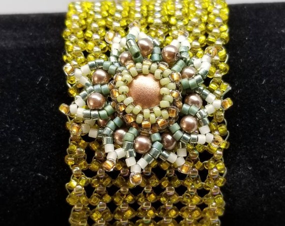 Green meadow bracelet Rita Caldwell