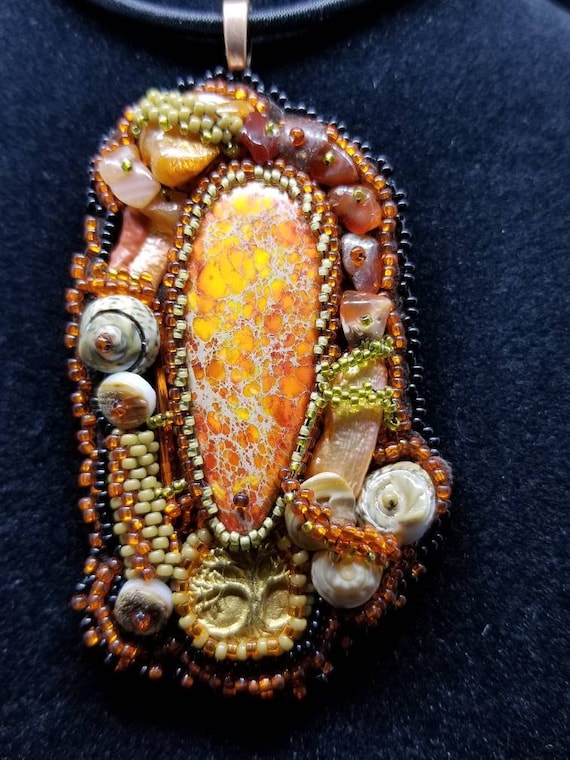 Sea dance pendent Beadwork Dreams Raven