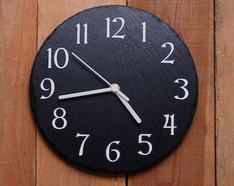 Horloge ronde moderne en ardoise