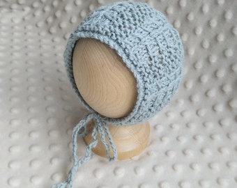 Bonnet en alpaga tricoté à la main pour bébé RTS en vert gris/ joli chapeau pour nouveau-né/ bonnet texturé en tricot/ accessoire photo